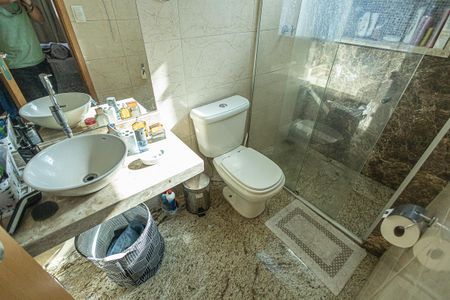 Apartamento para alugar com 150m², 3 quartos e 1 vaga Apartamento para alugar com 150m², 3 quartos e 1 vagaBanheiro da Suíte