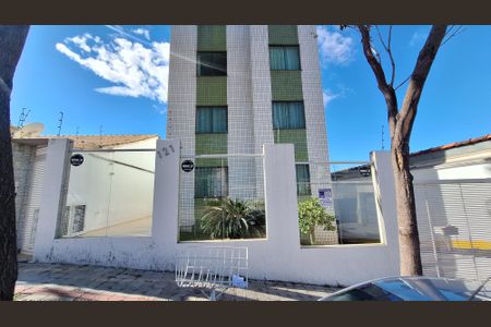 Apartamento para alugar com 150m², 3 quartos e 1 vaga Apartamento para alugar com 150m², 3 quartos e 1 vagaFachada