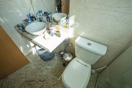 Apartamento para alugar com 150m², 3 quartos e 1 vaga Apartamento para alugar com 150m², 3 quartos e 1 vagaBanheiro da Suíte