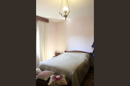 Casa à venda com 159m², 3 quartos e 2 vagasQuarto 1