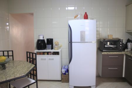 Casa à venda com 159m², 3 quartos e 2 vagasCozinha