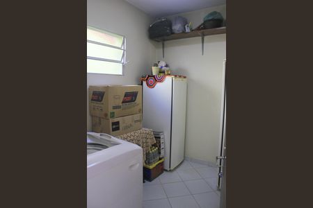 Casa à venda com 159m², 3 quartos e 2 vagasQuarto de Serviço