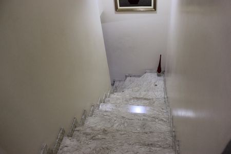 Casa à venda com 159m², 3 quartos e 2 vagasCorredor