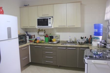 Casa à venda com 159m², 3 quartos e 2 vagasCozinha