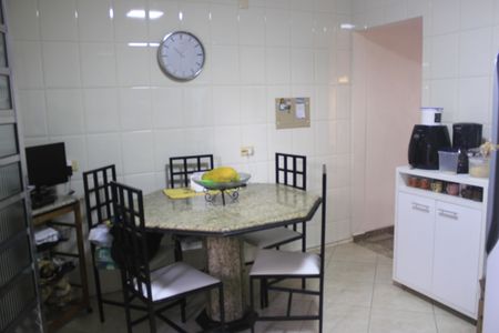 Casa à venda com 159m², 3 quartos e 2 vagasCozinha