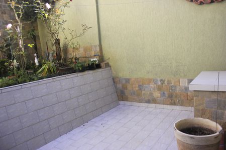 Casa à venda com 159m², 3 quartos e 2 vagasQuintal com jardim