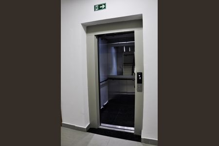 Apartamento à venda com 32m², 1 quarto e sem vaga Apartamento à venda com 32m², 1 quarto e sem vagaElavador