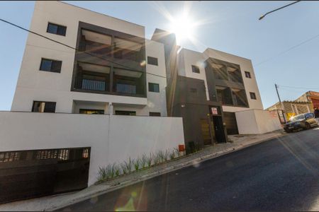 Apartamento à venda com 32m², 1 quarto e sem vaga Apartamento à venda com 32m², 1 quarto e sem vagaFachada