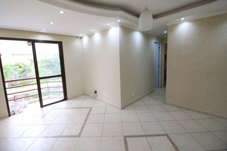Apartamento à venda com 66m², 2 quartos e 1 vagaSala
