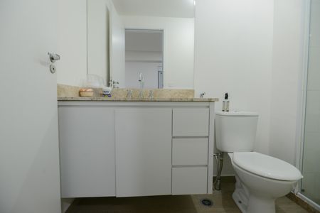 Studio para alugar com 43m², 1 quarto e 1 vaga Studio para alugar com 43m², 1 quarto e 1 vagaBanheiro Social