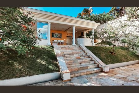 Casa à venda com 491m², 5 quartos e 6 vagas