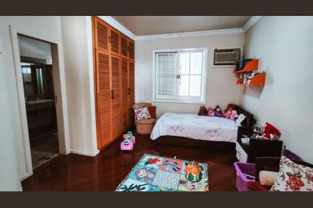 Casa à venda com 491m², 5 quartos e 6 vagas