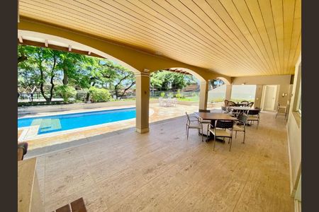 Casa à venda com 512m², 4 quartos e 6 vagas