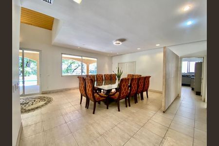 Casa à venda com 512m², 4 quartos e 6 vagas