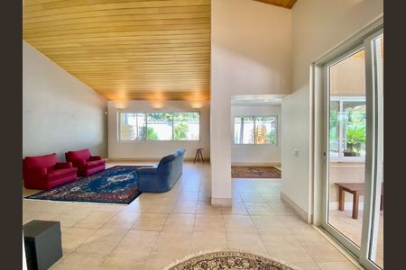 Casa à venda com 512m², 4 quartos e 6 vagas
