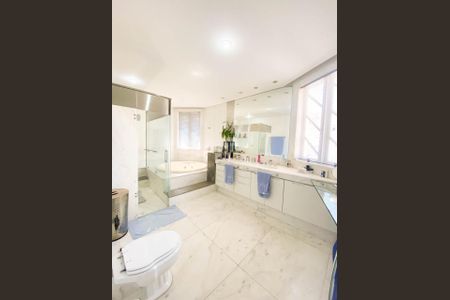 Casa à venda com 330m², 3 quartos e 4 vagas