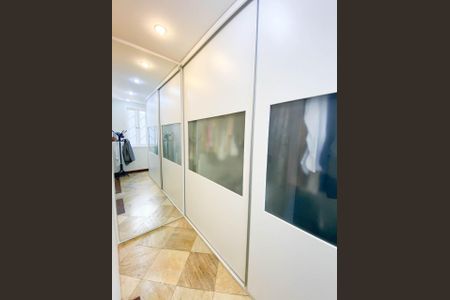 Casa à venda com 330m², 3 quartos e 4 vagas