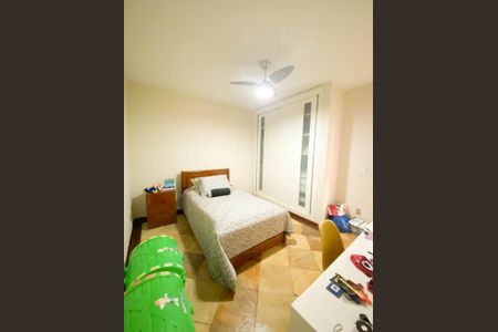 Casa à venda com 330m², 3 quartos e 4 vagas