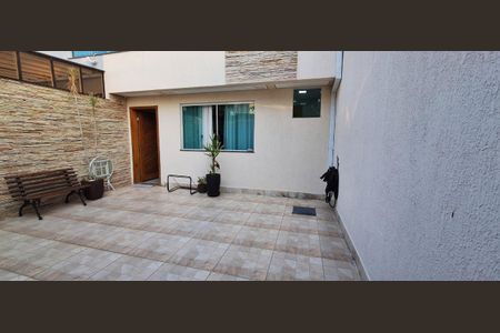 Casa à venda com 110m², 3 quartos e 2 vagas