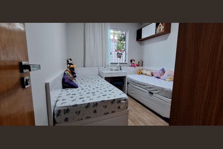 Casa à venda com 110m², 3 quartos e 2 vagas