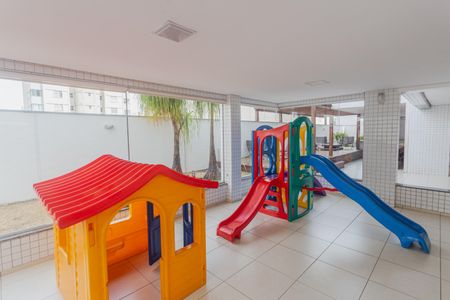 Apartamento à venda com 289m², 4 quartos e 5 vagas Apartamento à venda com 289m², 4 quartos e 5 vagasÁrea comum - Playground