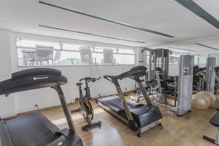 Apartamento à venda com 289m², 4 quartos e 5 vagas Apartamento à venda com 289m², 4 quartos e 5 vagasÁrea comum - Academia