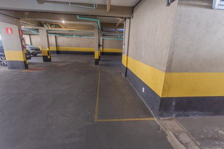 Apartamento à venda com 289m², 4 quartos e 5 vagas Apartamento à venda com 289m², 4 quartos e 5 vagasGaragem para Moto