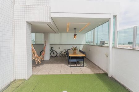 Apartamento à venda com 289m², 4 quartos e 5 vagas Apartamento à venda com 289m², 4 quartos e 5 vagasCobertura