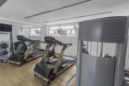 Apartamento à venda com 289m², 4 quartos e 5 vagas Apartamento à venda com 289m², 4 quartos e 5 vagasÁrea comum - Academia