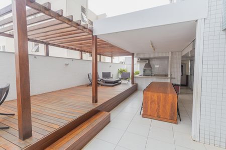 Apartamento à venda com 289m², 4 quartos e 5 vagas Apartamento à venda com 289m², 4 quartos e 5 vagasÁrea comum - Churrasqueira