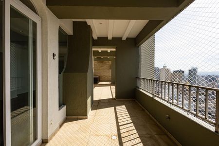 Apartamento à venda com 280m², 2 quartos e 3 vagasTerraço