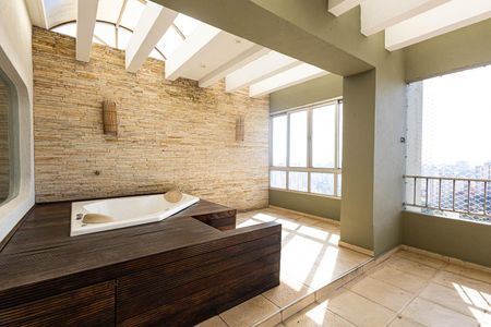 Apartamento à venda com 280m², 2 quartos e 3 vagas Terraço /Banheira