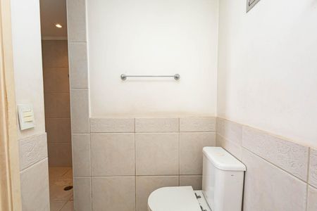 Apartamento à venda com 280m², 2 quartos e 3 vagasBanheiro da Suíte 1
