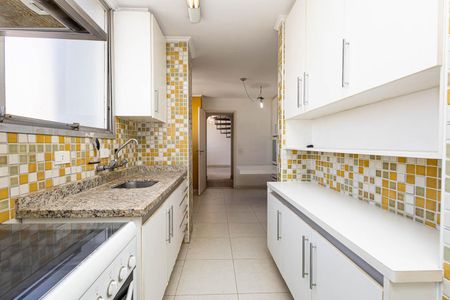 Apartamento à venda com 280m², 2 quartos e 3 vagasCozinha