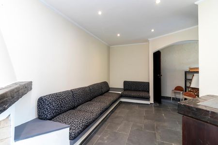 Casa à venda com 220m², 3 quartos e 3 vagasSala de Lareira