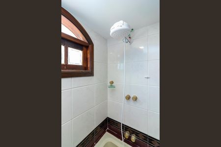 Casa à venda com 220m², 3 quartos e 3 vagasBanheiro da Suíte 1