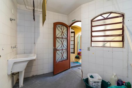 Casa à venda com 220m², 3 quartos e 3 vagasÁrea de Serviço