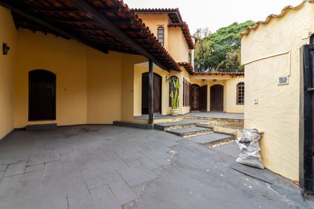 Casa à venda com 220m², 3 quartos e 3 vagasGaragem