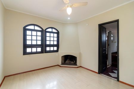 Casa à venda com 220m², 3 quartos e 3 vagasSuíte 1