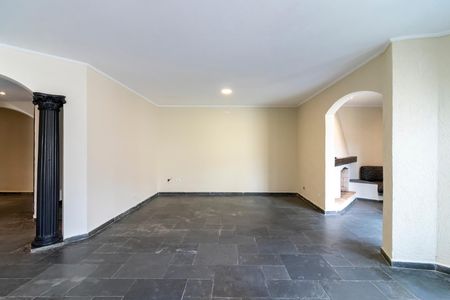 Casa à venda com 220m², 3 quartos e 3 vagasSala