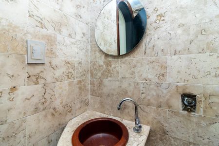 Casa à venda com 220m², 3 quartos e 3 vagasLavabo 2