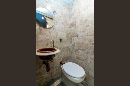 Casa à venda com 220m², 3 quartos e 3 vagasLavabo 2