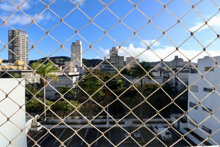 Apartamento para alugar com 300m², 3 quartos e 1 vaga Apartamento para alugar com 300m², 3 quartos e 1 vagaVista