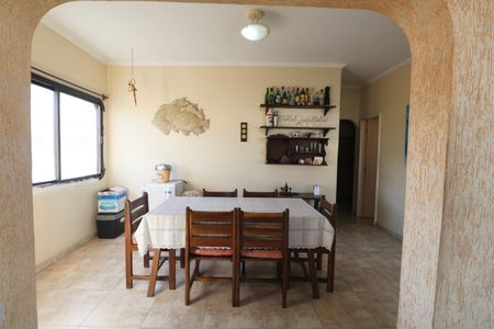 Apartamento para alugar com 300m², 3 quartos e 1 vaga Apartamento para alugar com 300m², 3 quartos e 1 vagaSala