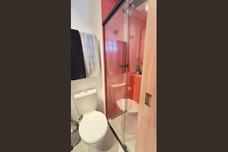 Apartamento à venda com 82m², 2 quartos e 2 vagas Apartamento à venda com 82m², 2 quartos e 2 vagasBanheiro da Suíte