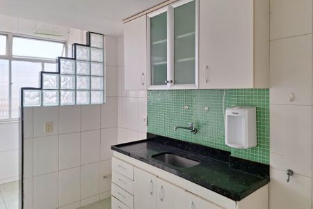 Apartamento à venda com 103m², 2 quartos e 1 vaga Apartamento à venda com 103m², 2 quartos e 1 vagaCozinha