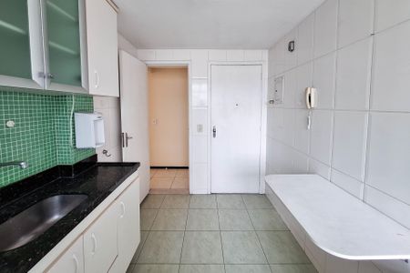 Apartamento à venda com 103m², 2 quartos e 1 vaga Apartamento à venda com 103m², 2 quartos e 1 vagaCozinha