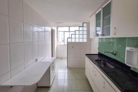 Apartamento à venda com 103m², 2 quartos e 1 vaga Apartamento à venda com 103m², 2 quartos e 1 vagaCozinha