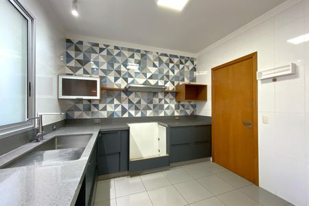Apartamento à venda com 126m², 4 quartos e 3 vagas Apartamento à venda com 126m², 4 quartos e 3 vagasCozinha