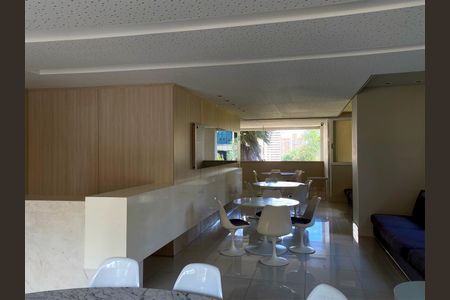 Apartamento à venda com 126m², 4 quartos e 3 vagas Apartamento à venda com 126m², 4 quartos e 3 vagasÁrea comum - Salão de festas